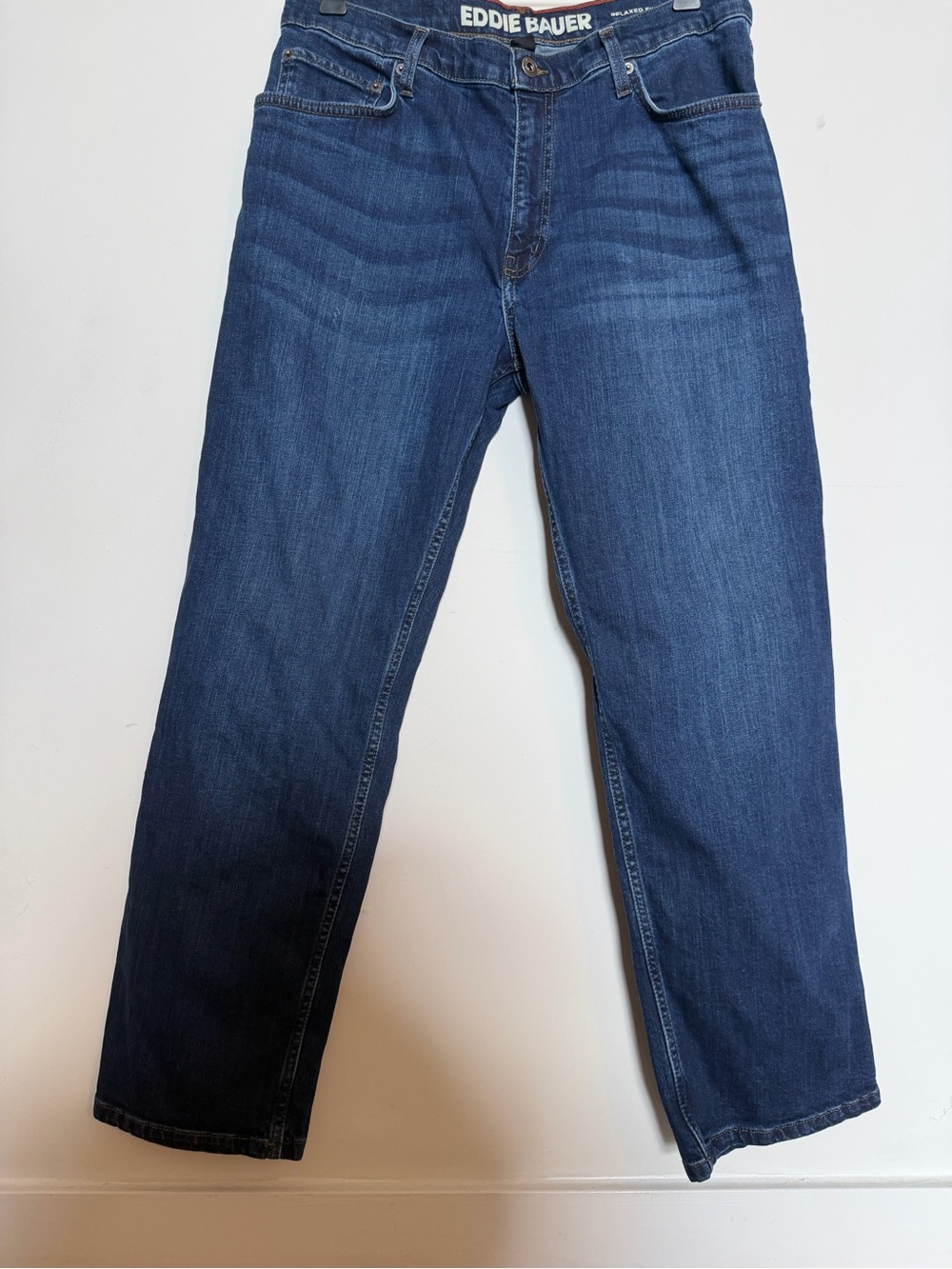 Eddie Bauer Relaxed Straight Jeans in Navy Blue
